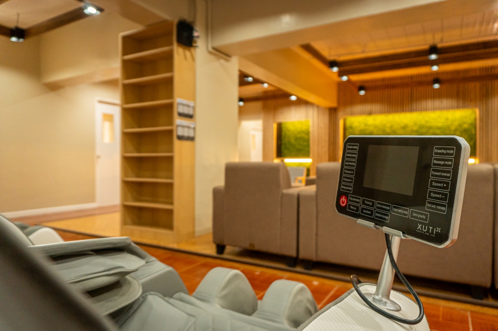 フィリピン留学 Cebu21 - Monol-B6 Lounge area-7